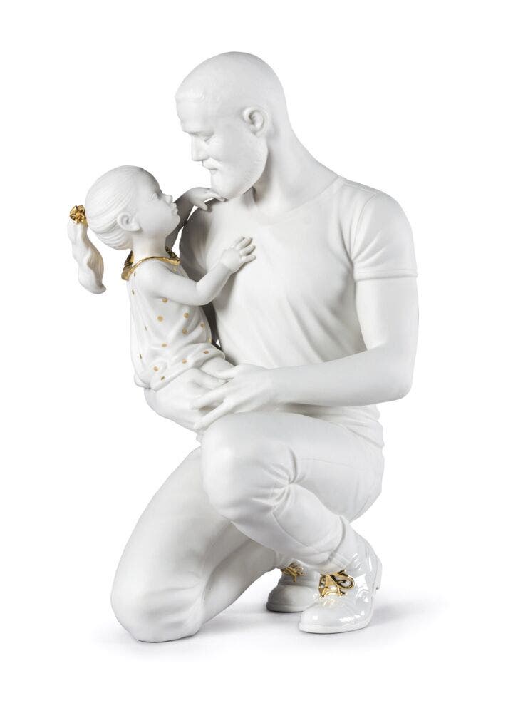 In Daddy's Arms Figurine. Golden Luster <(>&<)> White in Lladró